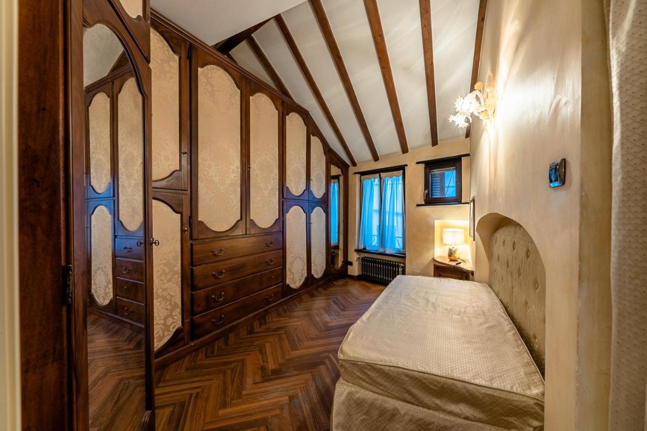 Dimora Lucrezia Apartamento Savona Exterior foto